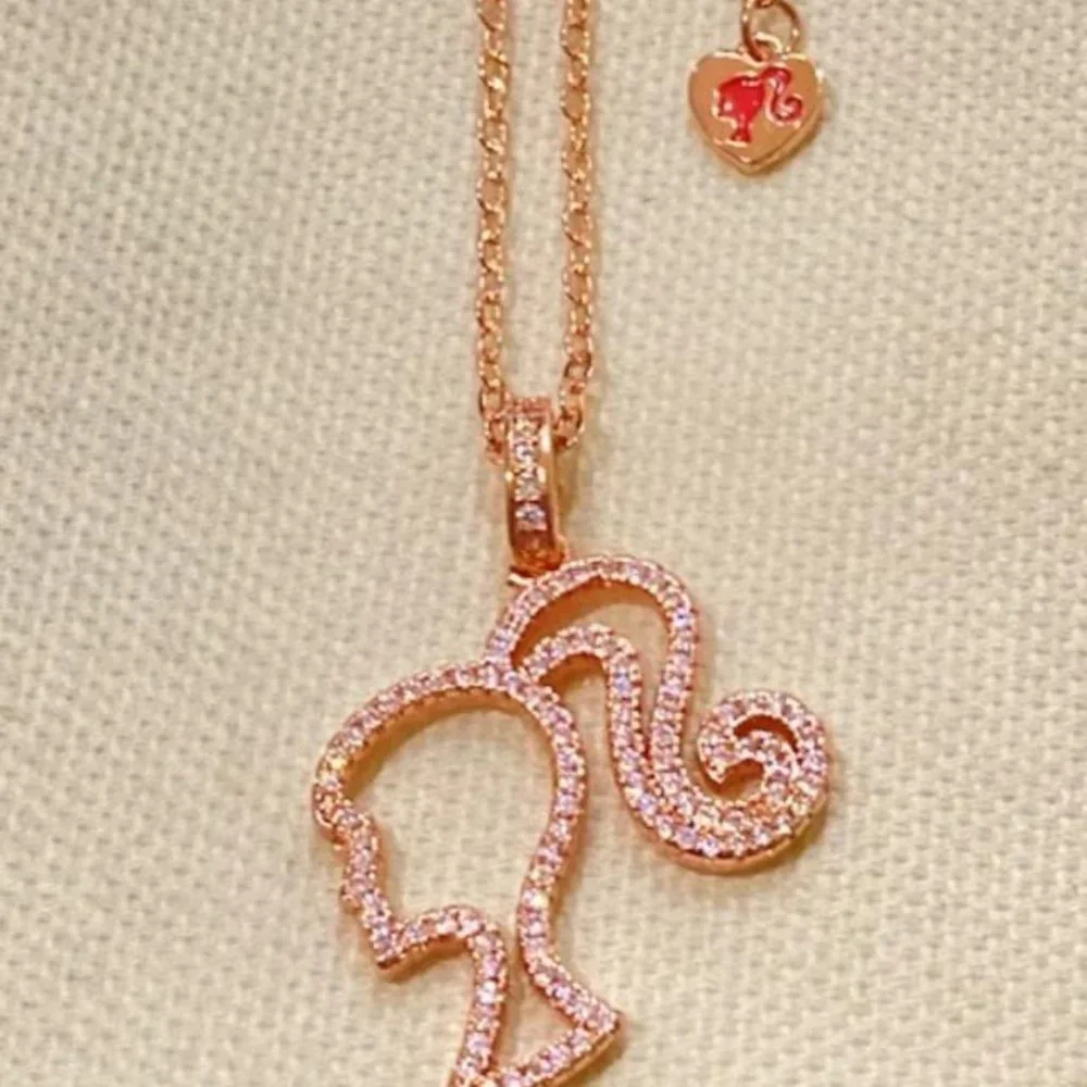 Delicate Barbie silhouette in rose gold with pink diameters 45cm chain necklace - Picture 1 of 4